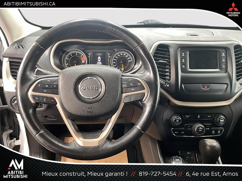 2016 Jeep Cherokee North in Amos, Quebec - 12 - w1024h768px