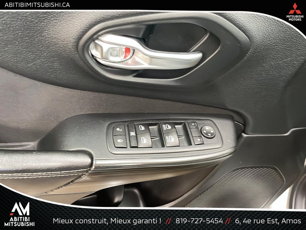 2016 Jeep Cherokee North in Amos, Quebec - 11 - w1024h768px