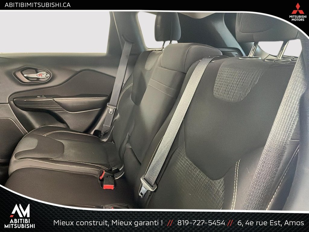 2016 Jeep Cherokee North in Amos, Quebec - 16 - w1024h768px