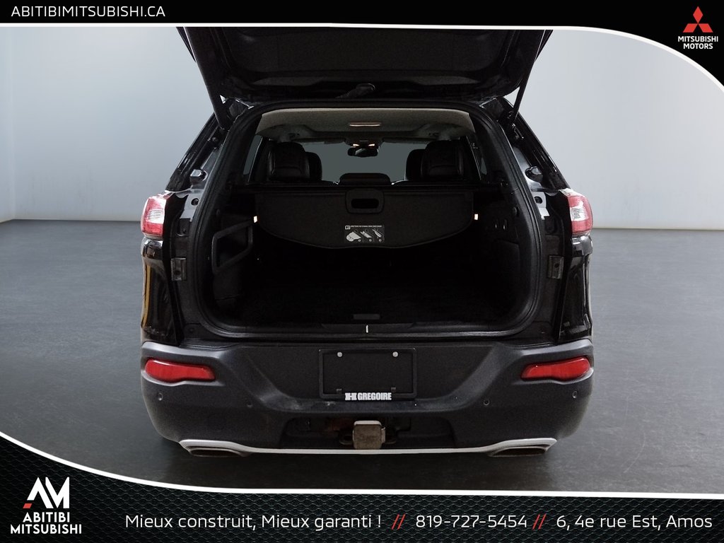 2017 Jeep Cherokee Limited in Amos, Quebec - 19 - w1024h768px