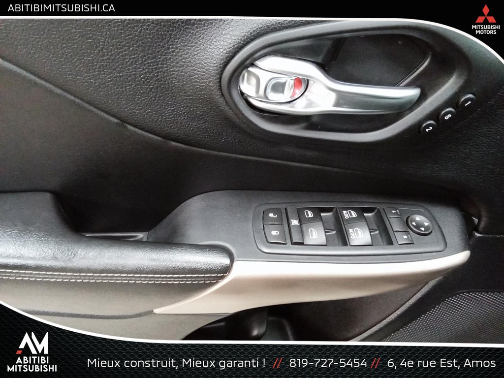 2017 Jeep Cherokee Limited in Amos, Quebec - 11 - w1024h768px
