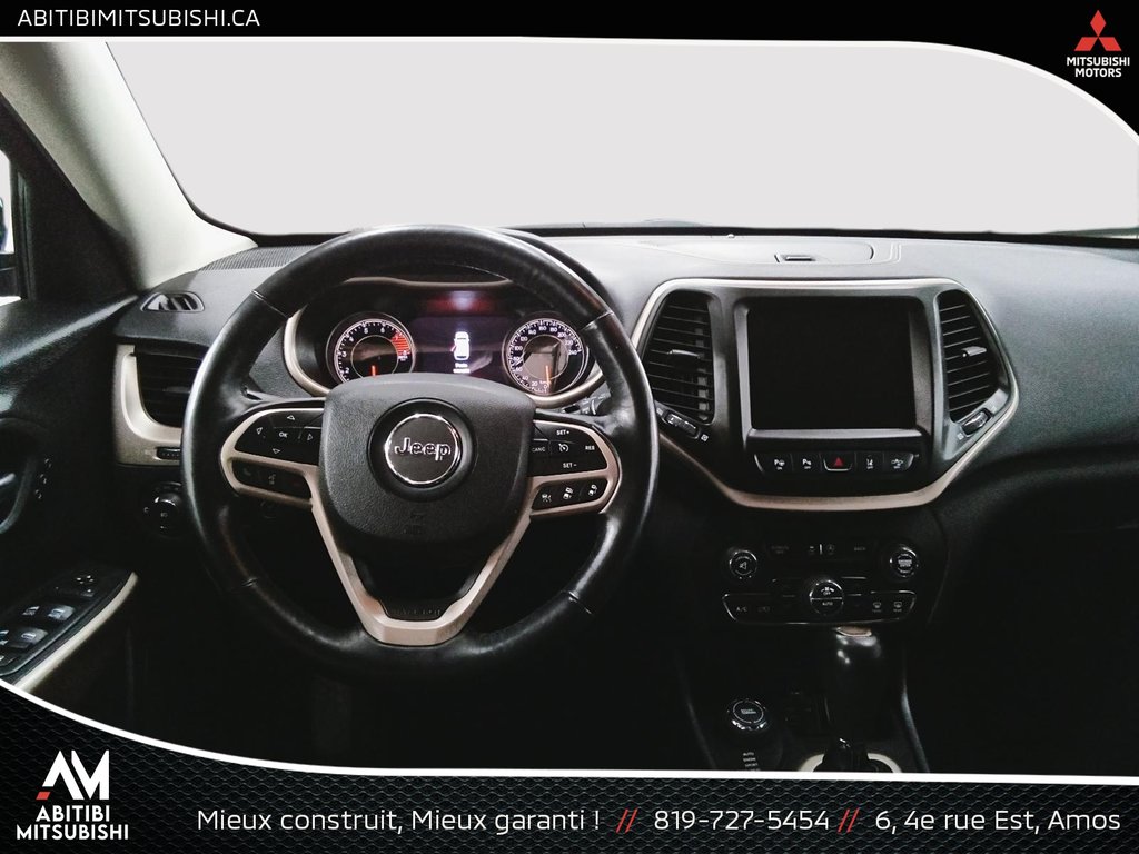 2017 Jeep Cherokee Limited in Amos, Quebec - 13 - w1024h768px