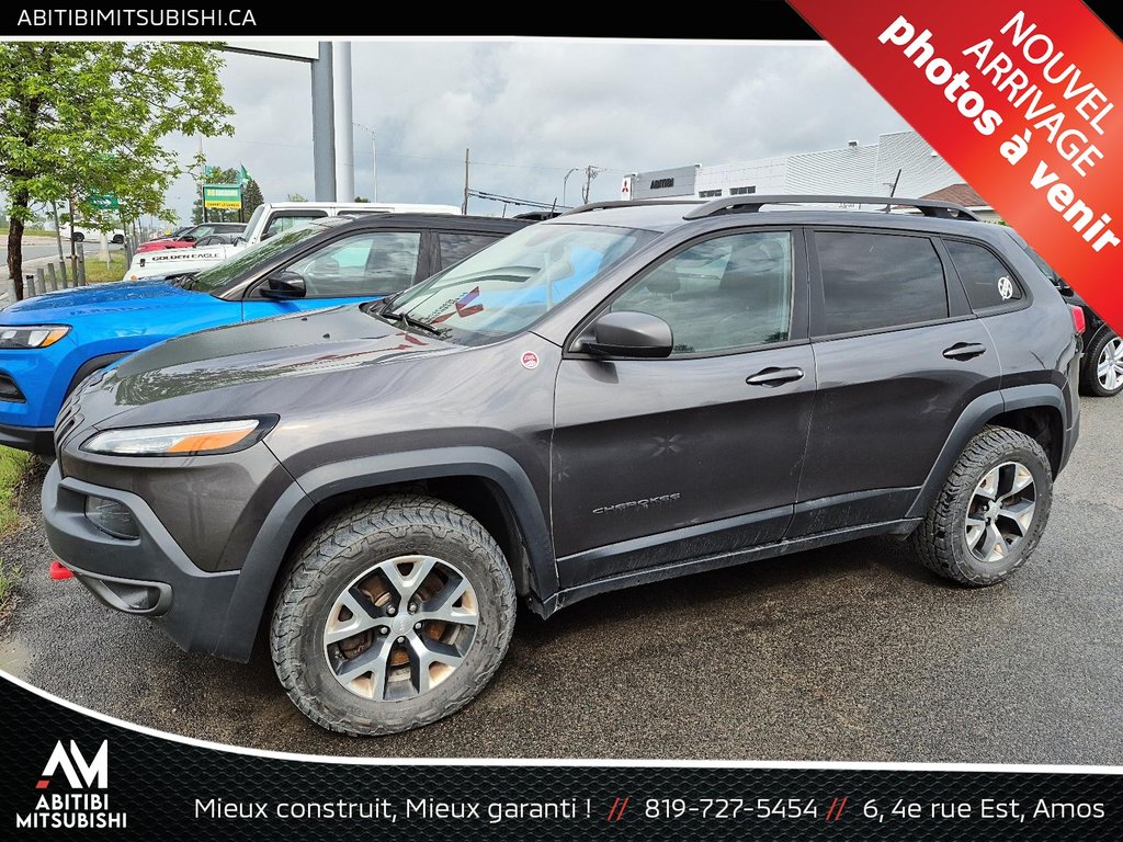 Jeep Cherokee Trailhawk 2018 à Amos, Québec - 2 - w1024h768px