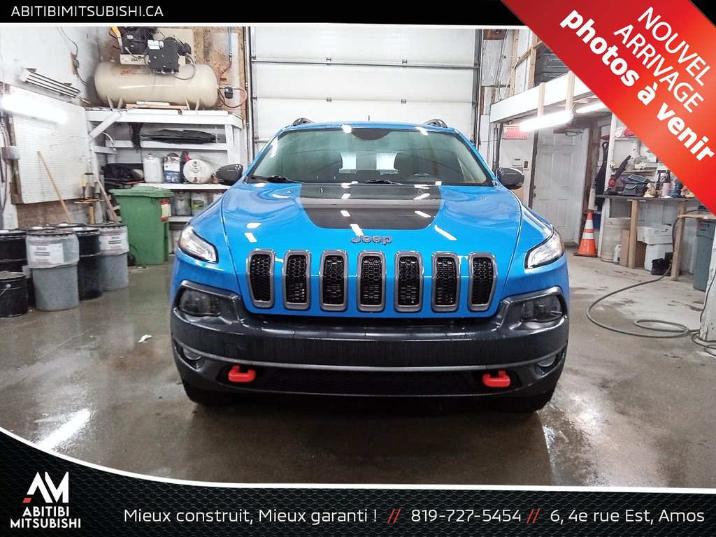 2018 Jeep Cherokee Trailhawk Leather Plus in Amos, Quebec - 2 - w1024h768px