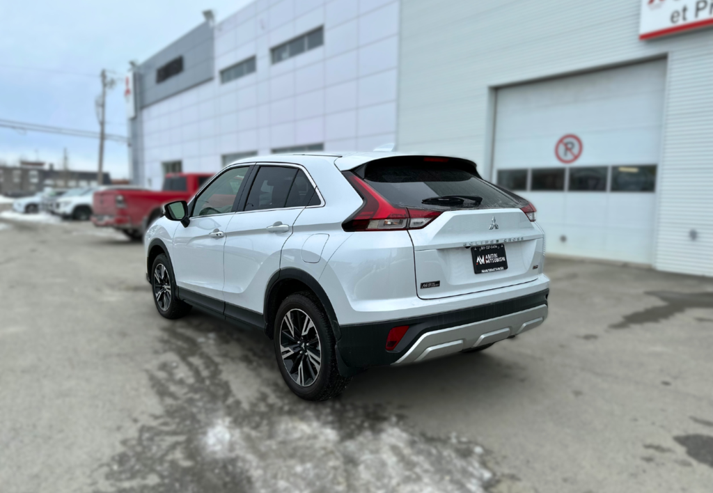 2024  ECLIPSE CROSS SE in Amos, Quebec - 3 - w1024h768px