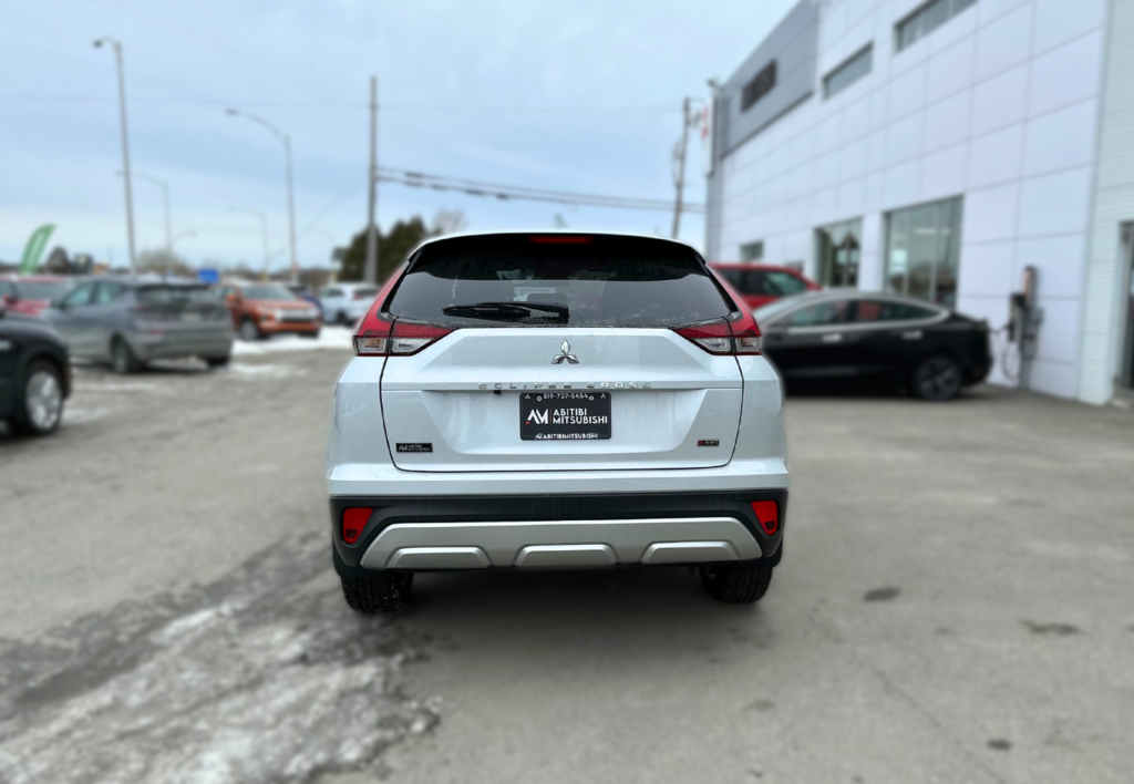 2024  ECLIPSE CROSS SE in Amos, Quebec - 5 - w1024h768px