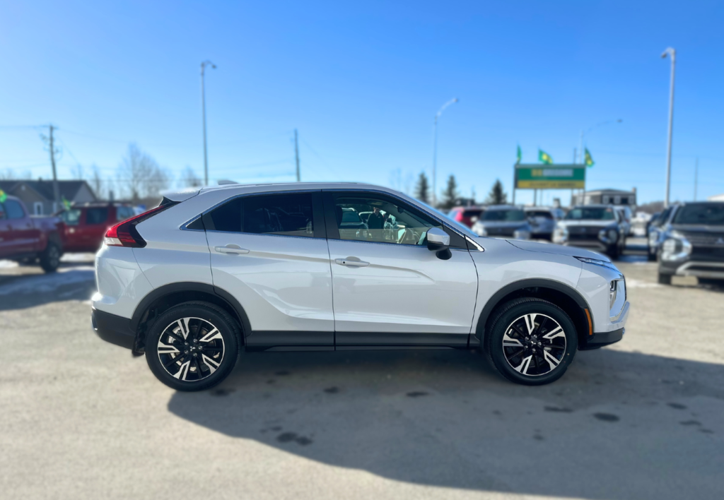 2024  ECLIPSE CROSS SE in Amos, Quebec - 9 - w1024h768px