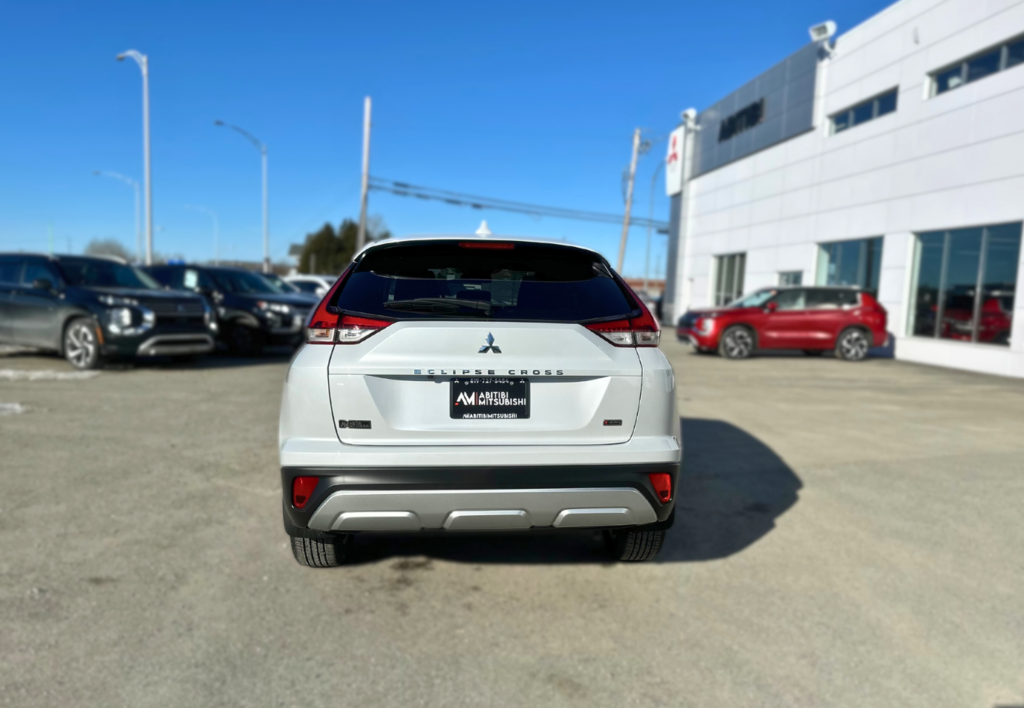 2024  ECLIPSE CROSS SE in Amos, Quebec - 7 - w1024h768px