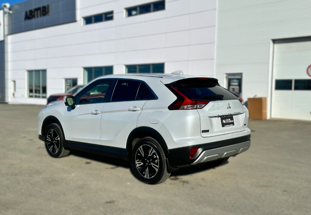 2024  ECLIPSE CROSS SE in Amos, Quebec - 8 - w1024h768px