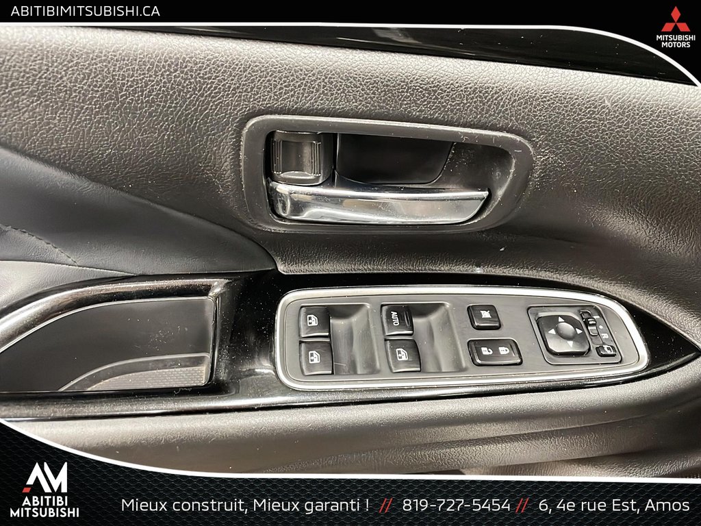 Mitsubishi OUTLANDER PHEV  2018 à Amos, Québec - 11 - w1024h768px