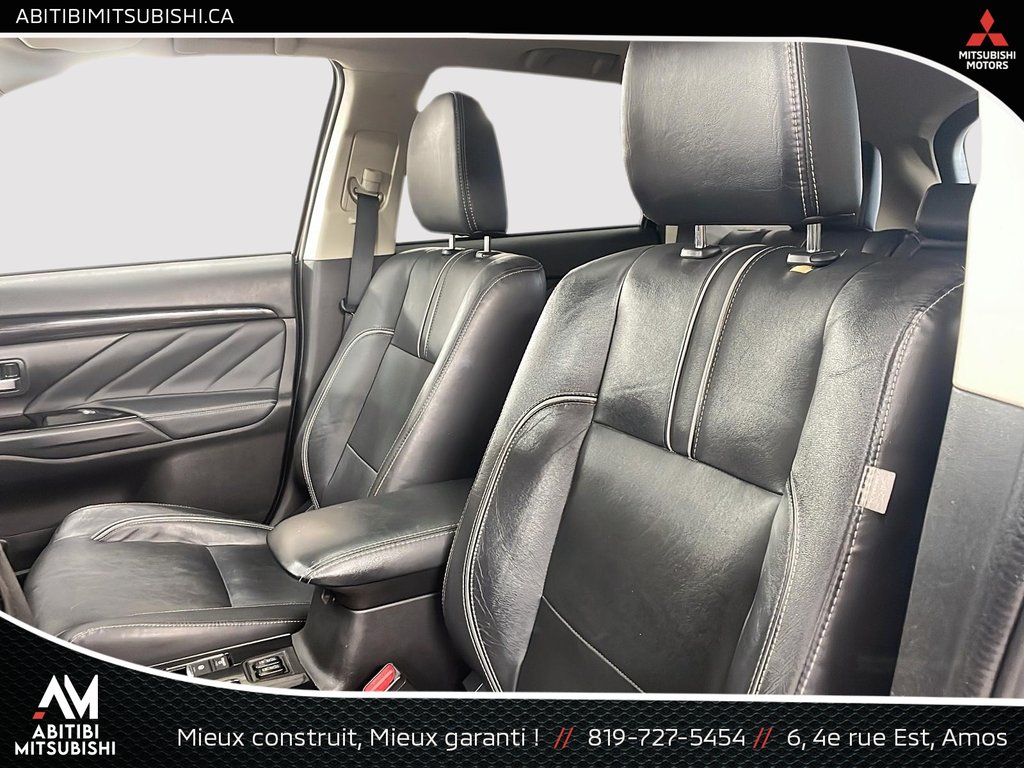 Mitsubishi OUTLANDER PHEV  2018 à Amos, Québec - 10 - w1024h768px