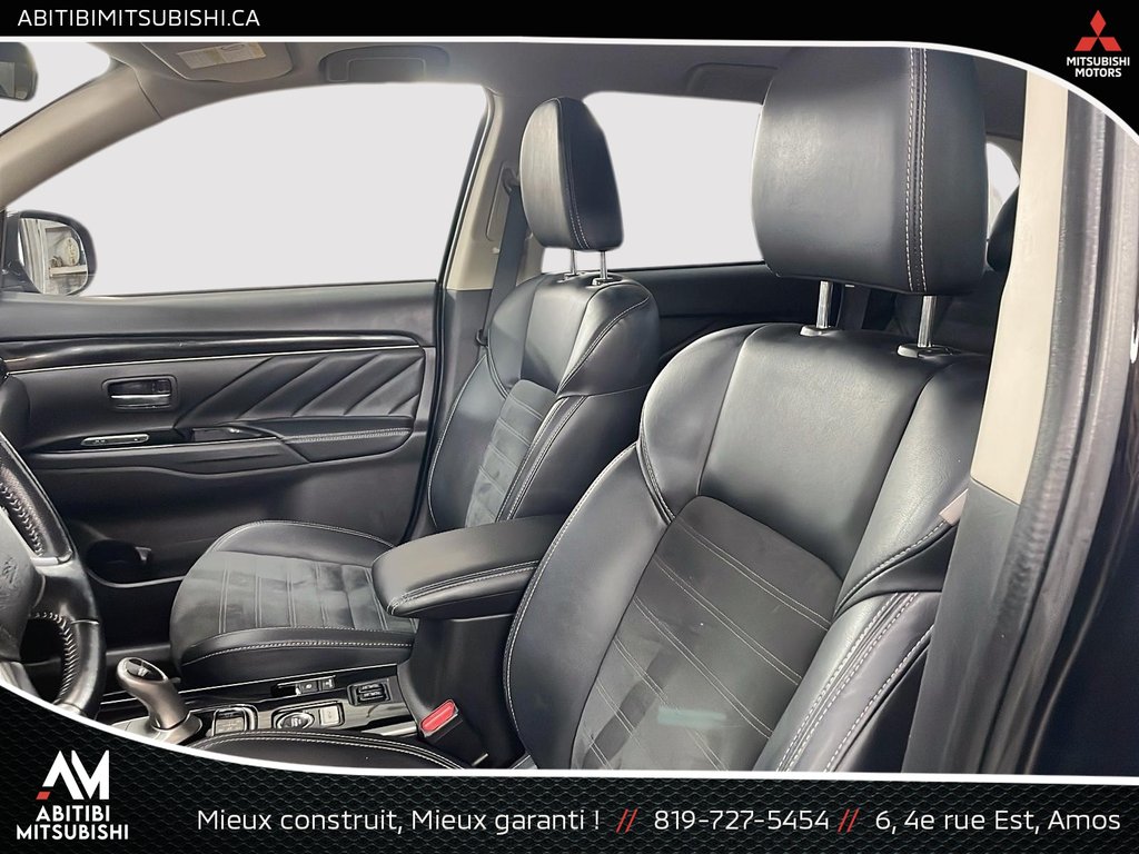 Mitsubishi Outlander PHEV  2020 à Amos, Québec - 12 - w1024h768px