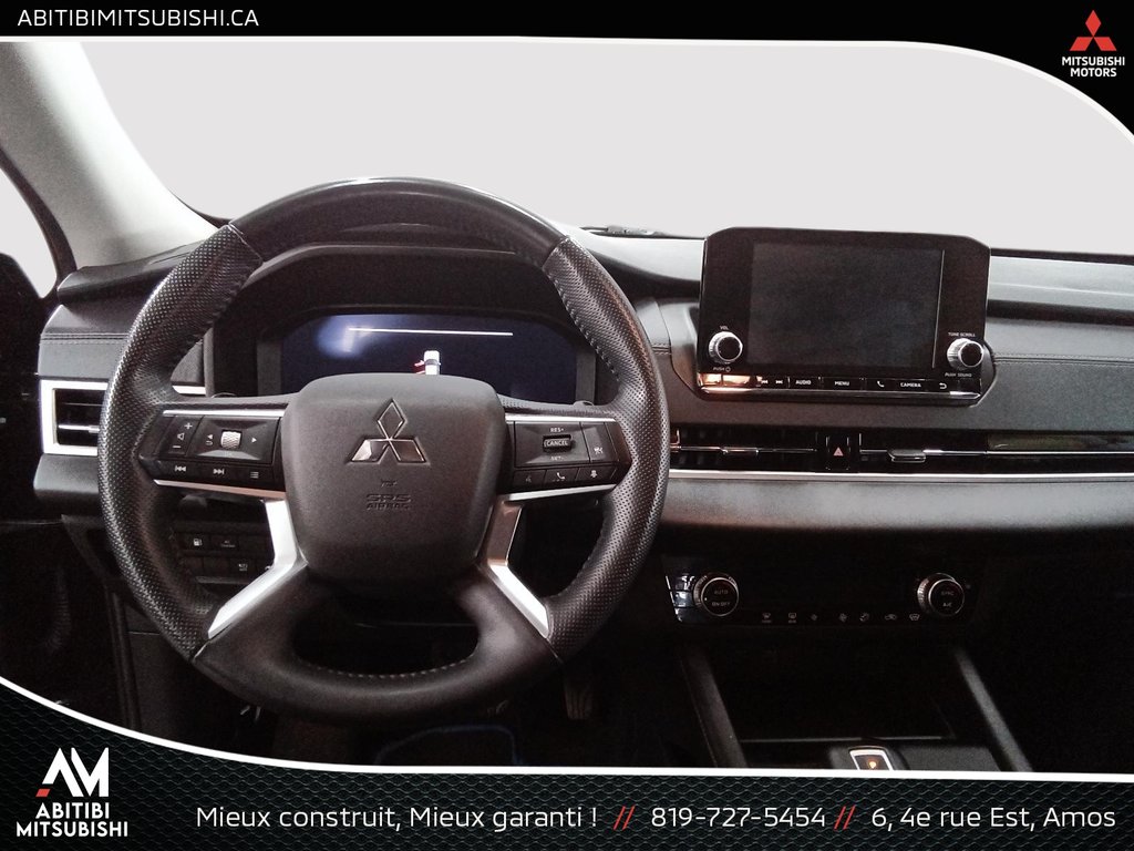 2023 Mitsubishi OUTLANDER PHEV ES in Amos, Quebec - 13 - w1024h768px