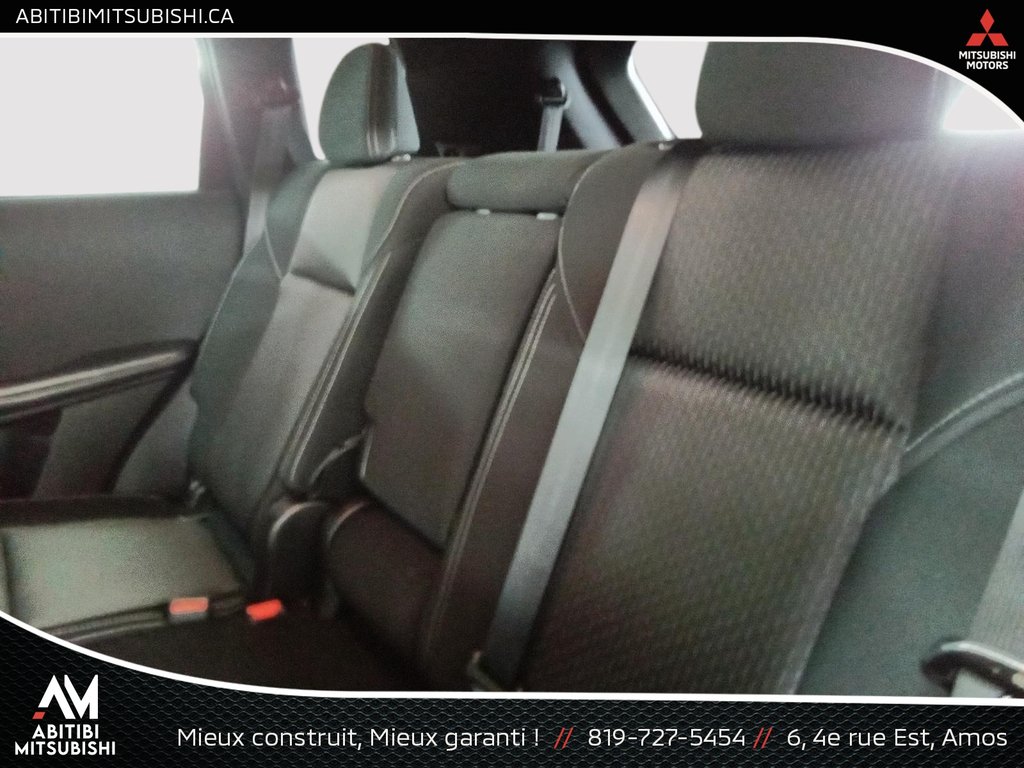 2023 Mitsubishi OUTLANDER PHEV ES in Amos, Quebec - 19 - w1024h768px