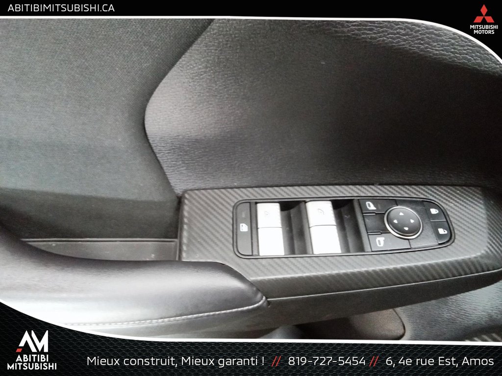 2023 Mitsubishi OUTLANDER PHEV ES in Amos, Quebec - 11 - w1024h768px