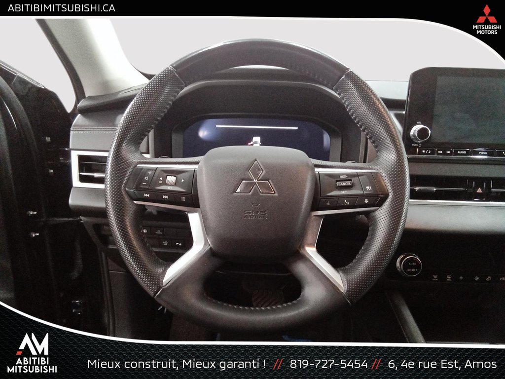2023 Mitsubishi OUTLANDER PHEV ES in Amos, Quebec - 14 - w1024h768px