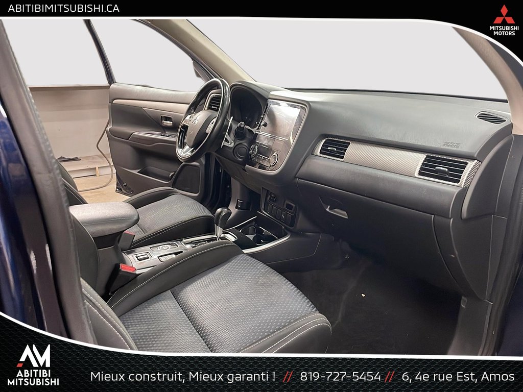 Mitsubishi Outlander  2018 à Amos, Québec - 14 - w1024h768px