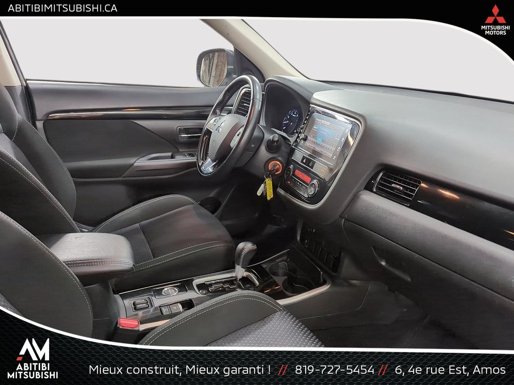 Mitsubishi Outlander  2019 à Amos, Québec - 15 - w1024h768px