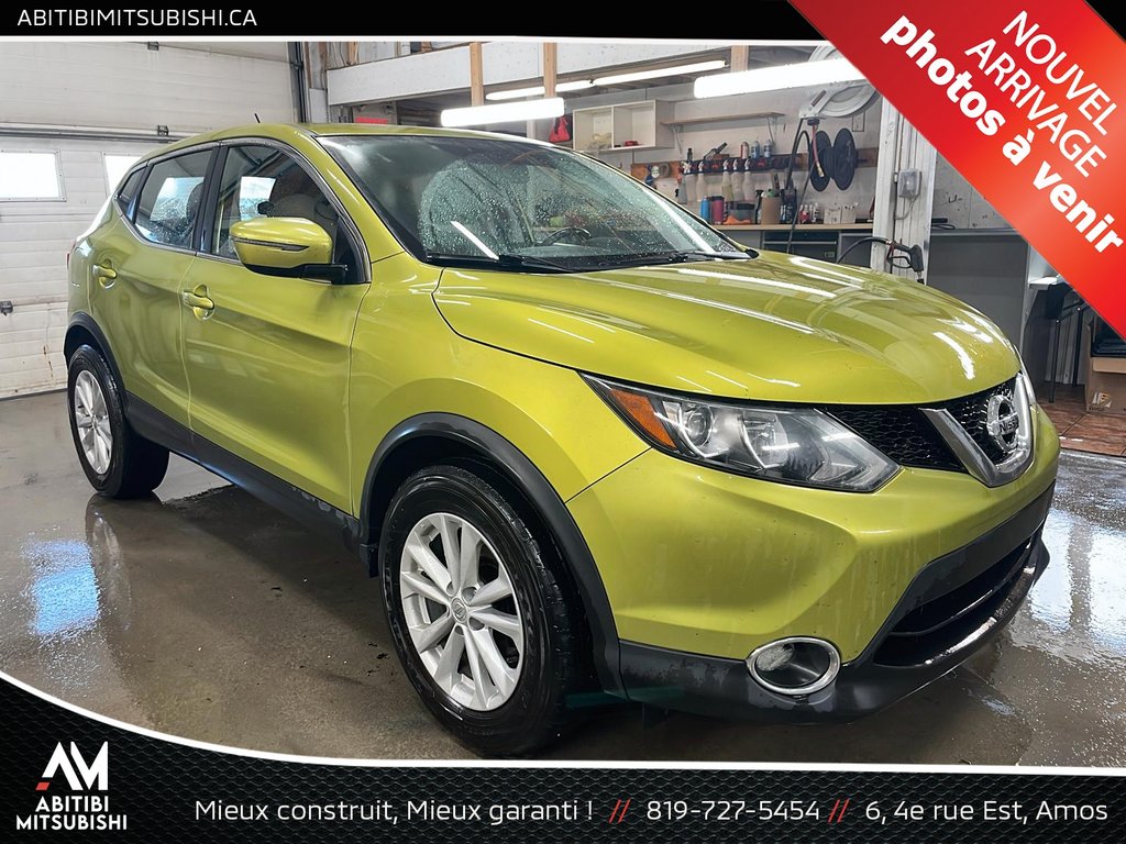 Nissan Qashqai SV 2017 à Amos, Québec - 1 - w1024h768px
