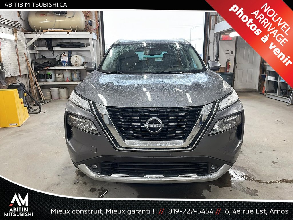 Nissan Rogue Platinum 2022 à Amos, Québec - 2 - w1024h768px