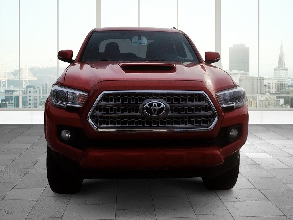 2015  Tacoma 4X4 Double Cab V6 in Amos, Quebec - 4 - w1024h768px
