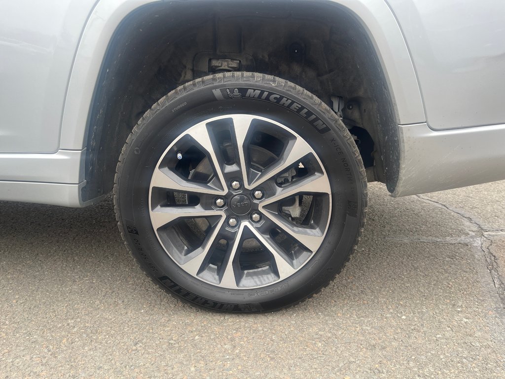 2022 Jeep Grand Cherokee L Overland in Fredericton, New Brunswick - 9 - w1024h768px