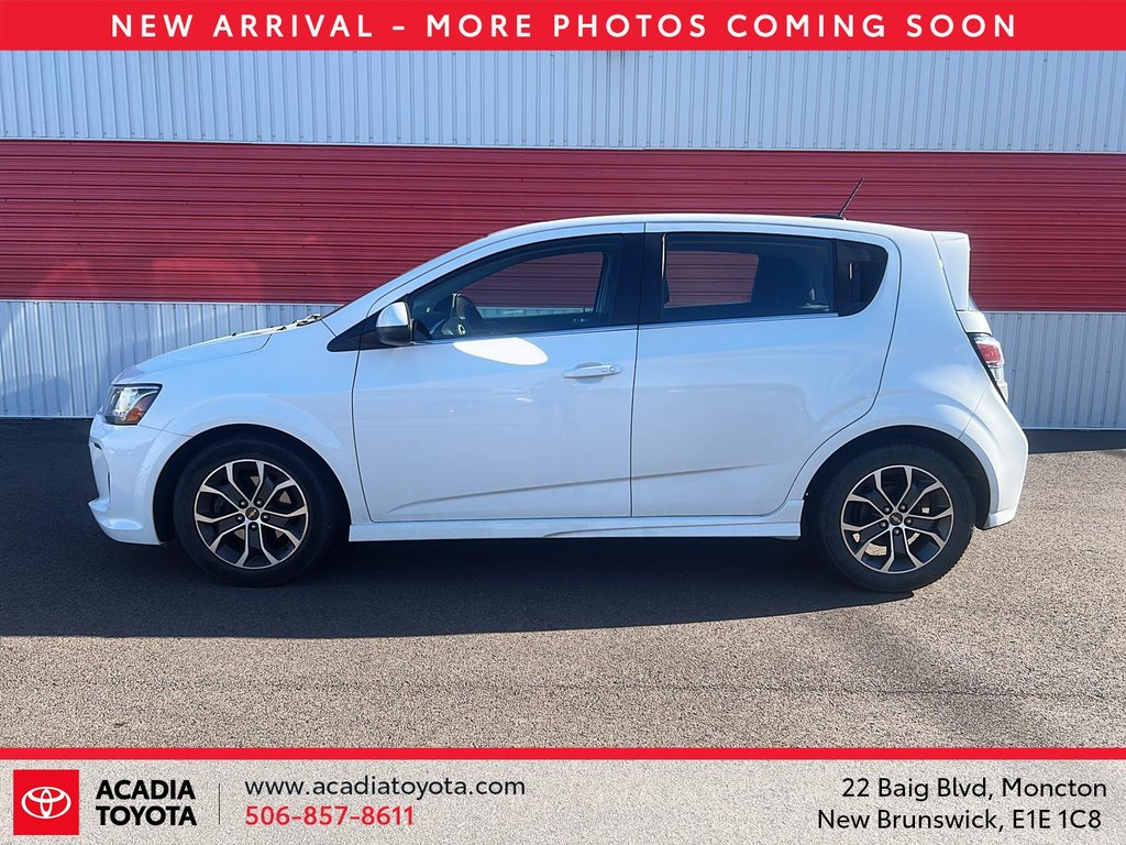 2017 Chevrolet Sonic LT in Moncton, New Brunswick - 5 - w1024h768px