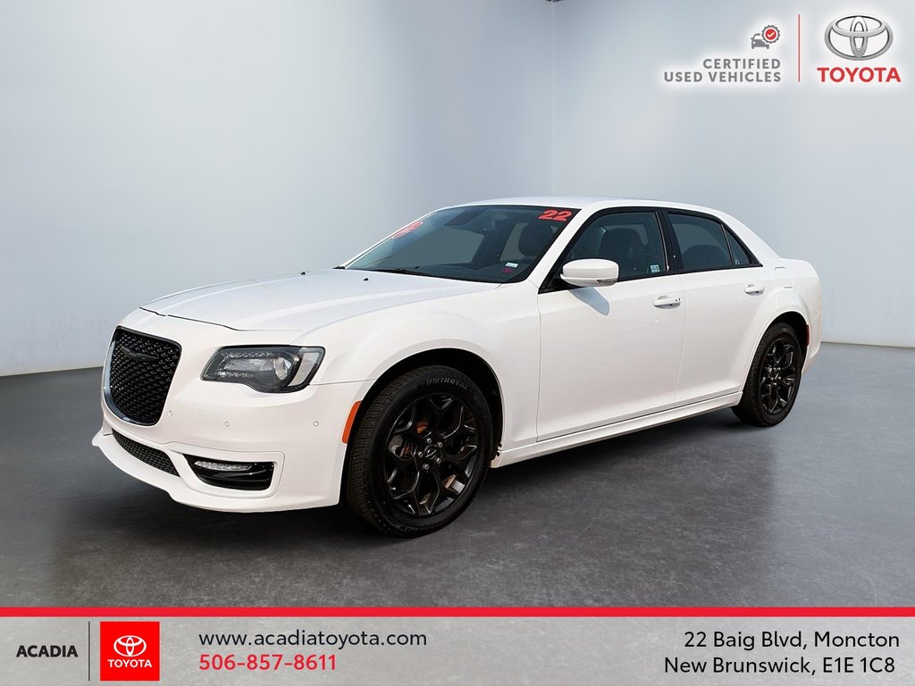 2022 Chrysler 300 300 Touring L in Moncton, New Brunswick - 1 - w1024h768px