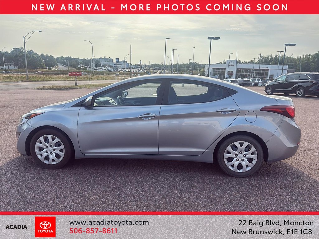 2016 Hyundai Elantra GL in Moncton, New Brunswick - 5 - w1024h768px