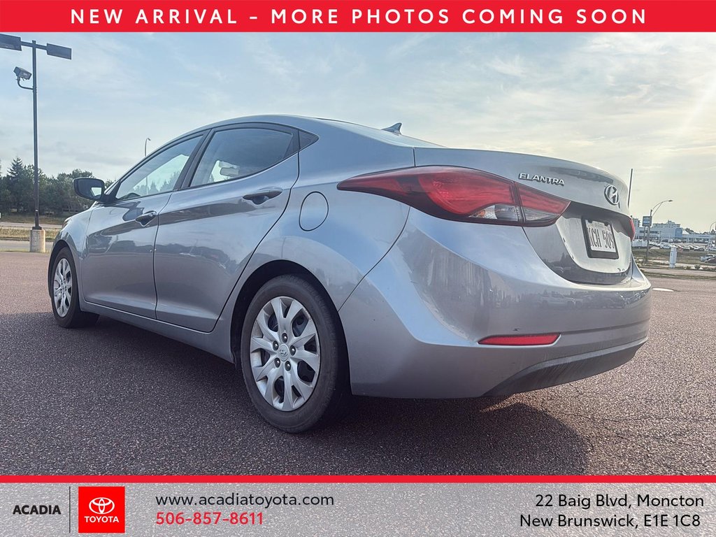 2016 Hyundai Elantra GL in Moncton, New Brunswick - 4 - w1024h768px