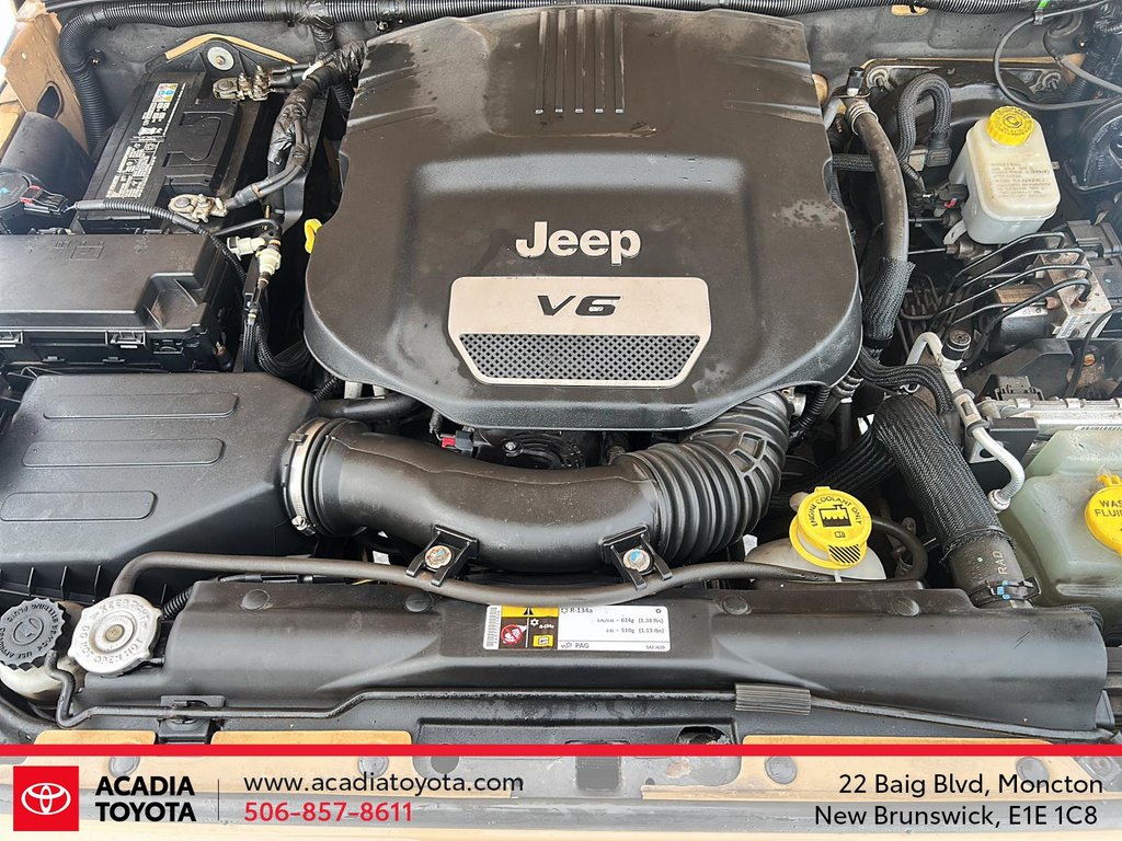 2014 Jeep Wrangler Unlimited Sport in Moncton, New Brunswick - 7 - w1024h768px