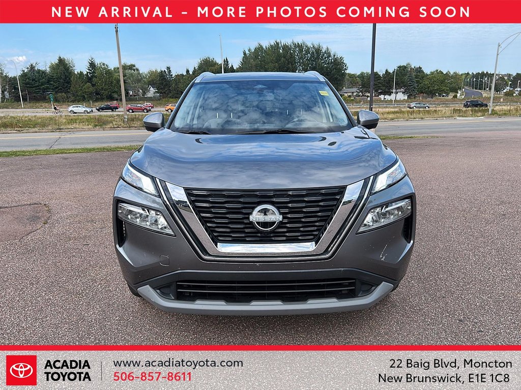 2022 Nissan Rogue SV in Moncton, New Brunswick - 2 - w1024h768px