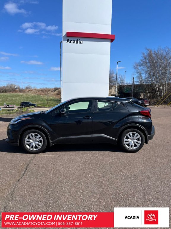 2022 Toyota C-HR LE in Moncton, New Brunswick - 1 - w1024h768px