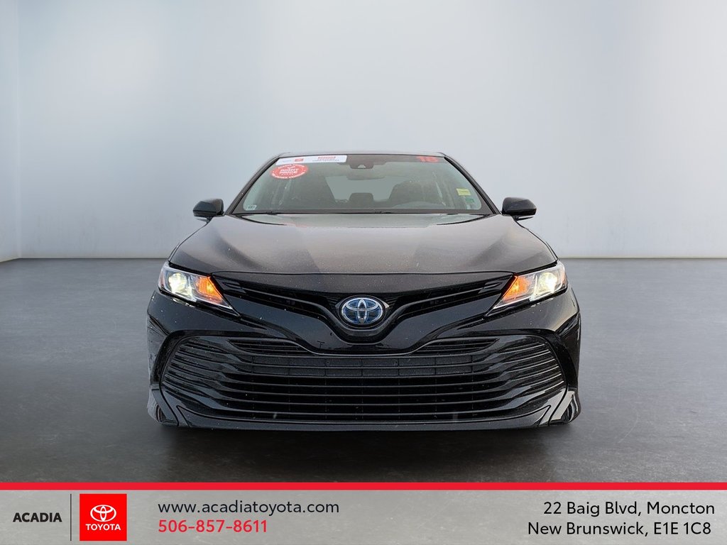 2018 Toyota Camry Hybrid LE in Moncton, New Brunswick - 2 - w1024h768px