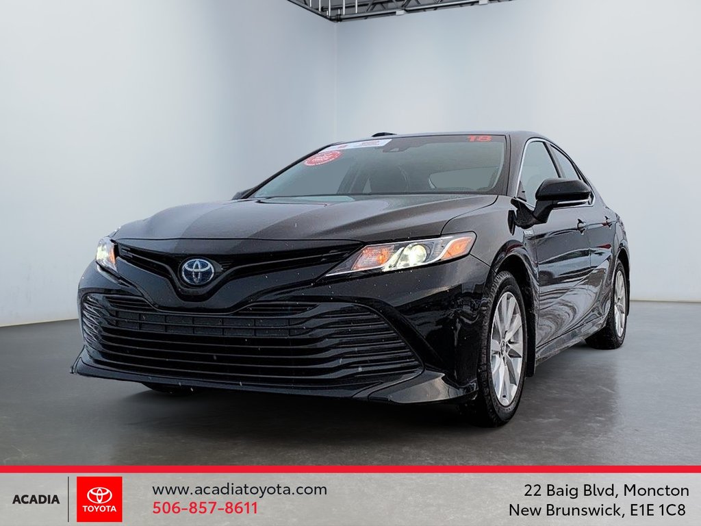 2018 Toyota Camry Hybrid LE in Moncton, New Brunswick - 1 - w1024h768px