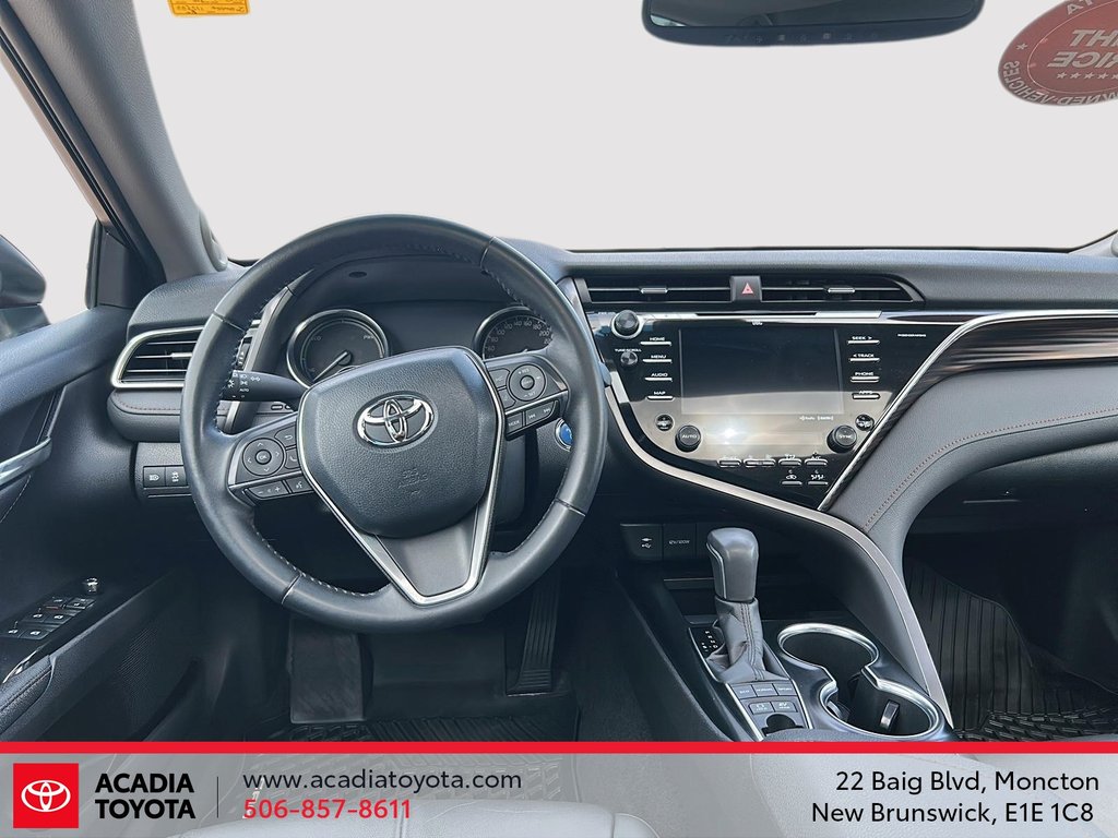 2018 Toyota Camry Hybrid XLE in Moncton, New Brunswick - 10 - w1024h768px