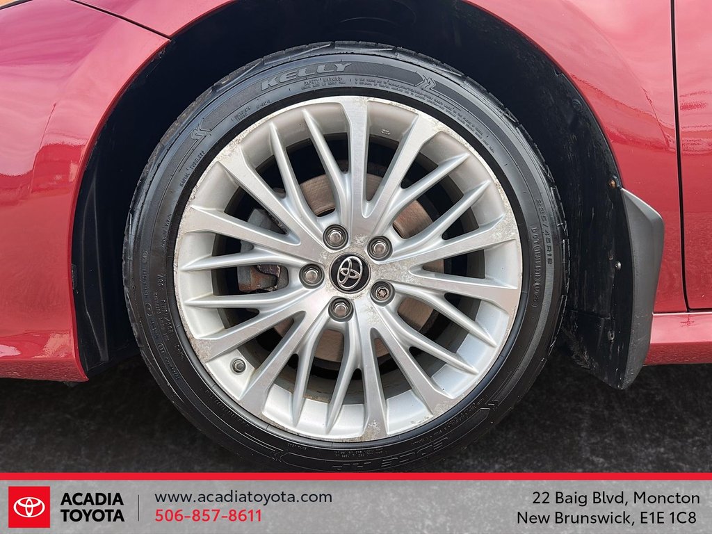 2018 Toyota Camry Hybrid XLE in Moncton, New Brunswick - 7 - w1024h768px