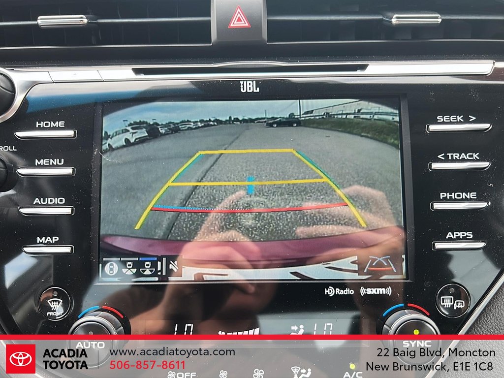 2018 Toyota Camry Hybrid XLE in Moncton, New Brunswick - 18 - w1024h768px