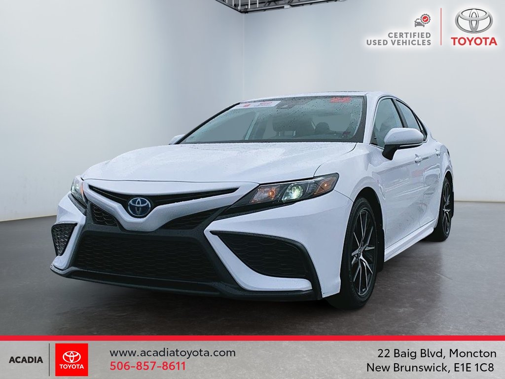 2022 Toyota Camry Hybrid SE in Moncton, New Brunswick - 1 - w1024h768px