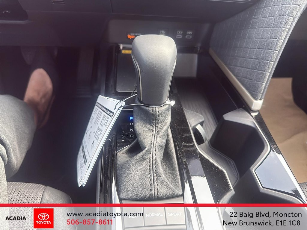 2025 Toyota Camry Hybrid XLE AWD in Moncton, New Brunswick - 16 - w1024h768px