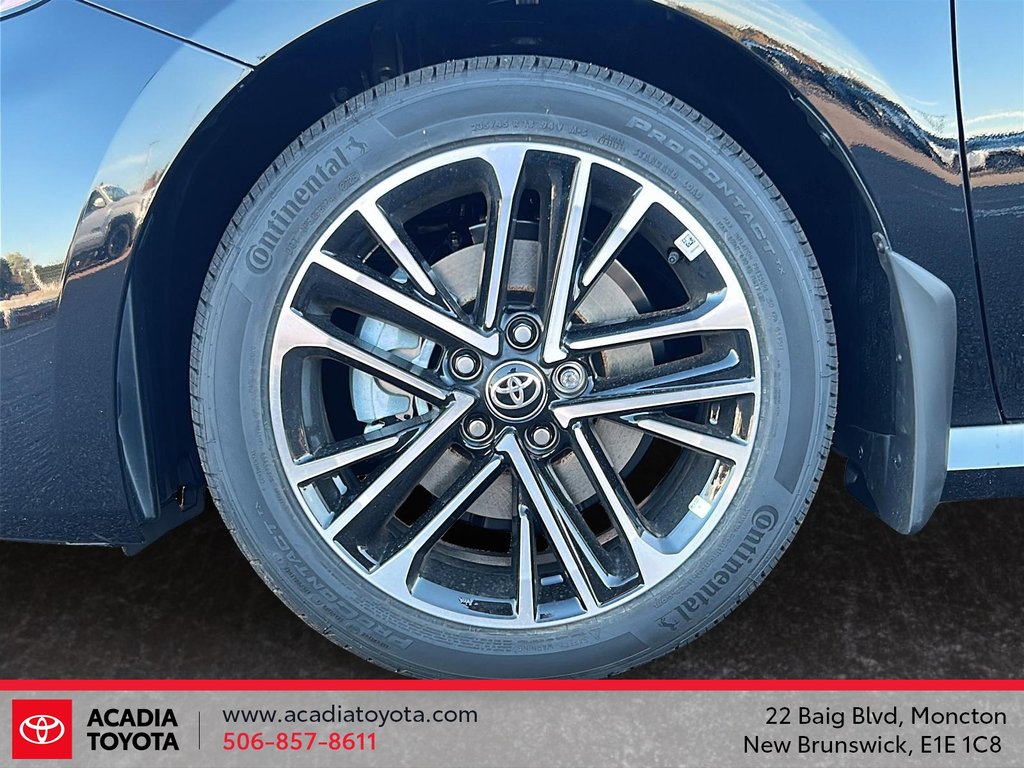 2025 Toyota Camry Hybrid XLE in Moncton, New Brunswick - 7 - w1024h768px