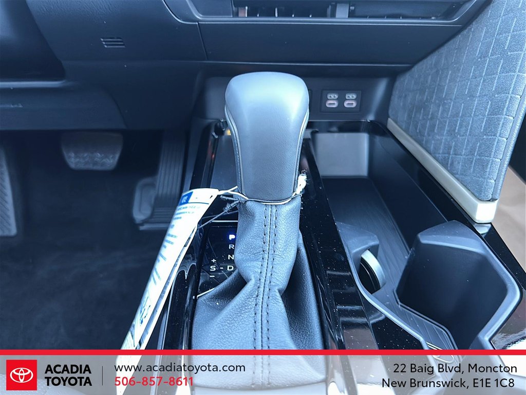 2025 Toyota Camry Hybrid XLE in Moncton, New Brunswick - 15 - w1024h768px