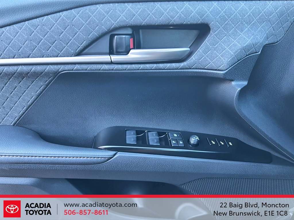 2025 Toyota Camry Hybrid XLE in Moncton, New Brunswick - 11 - w1024h768px