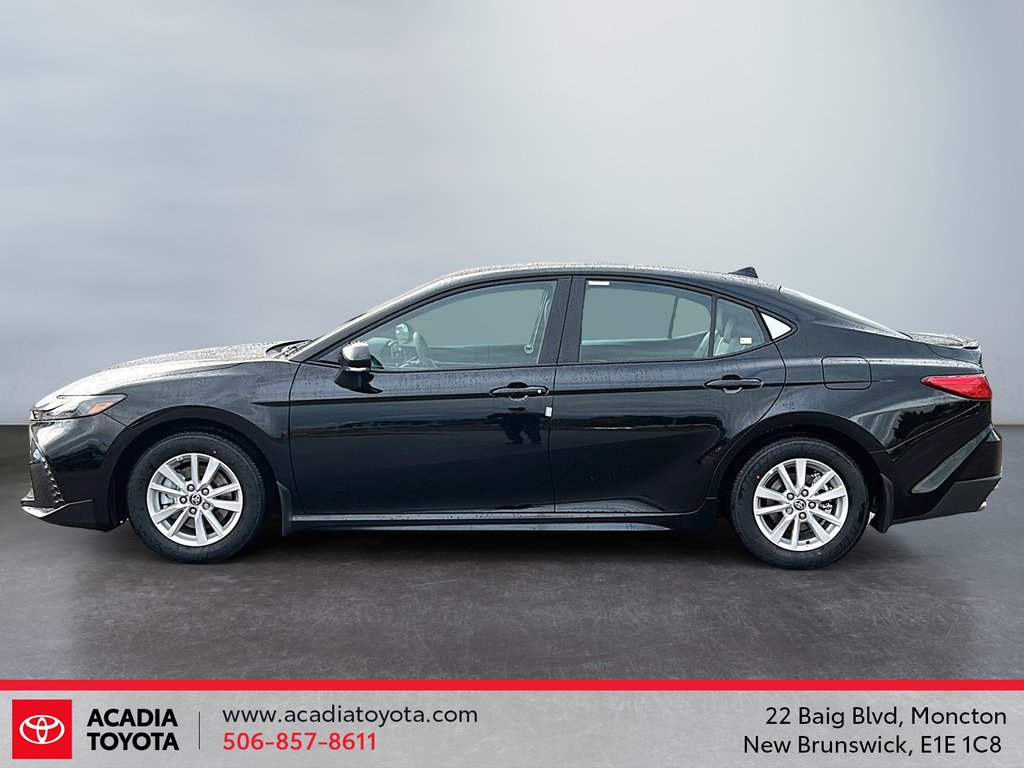 2025 Toyota Camry Hybrid SE in Moncton, New Brunswick - 5 - w1024h768px