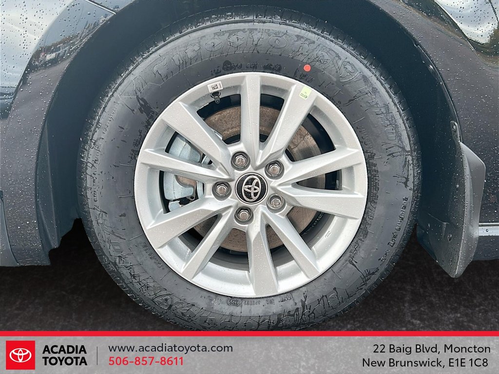 2025 Toyota Camry Hybrid SE in Moncton, New Brunswick - 7 - w1024h768px