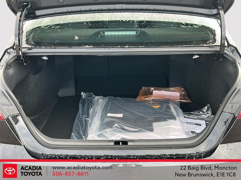 2025 Toyota Camry Hybrid SE in Moncton, New Brunswick - 6 - w1024h768px