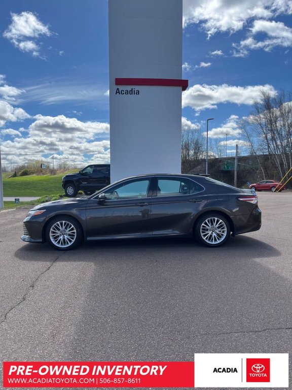 2018 Toyota Camry XLE in Moncton, New Brunswick - 1 - w1024h768px