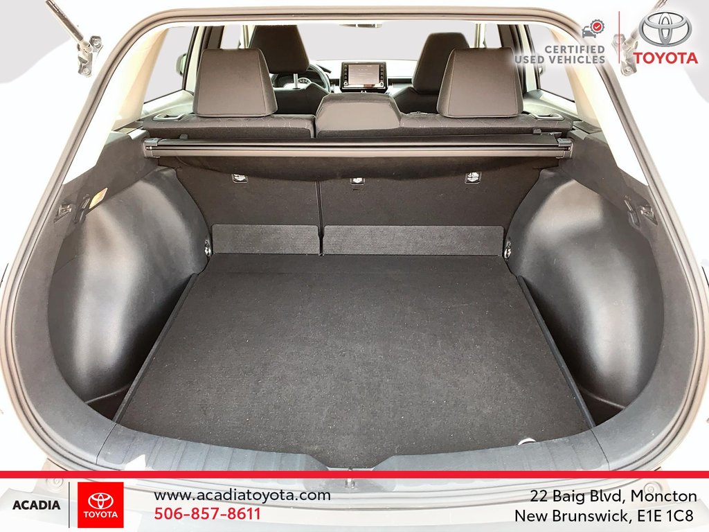 2022 Toyota COROLLA CROSS LE in Moncton, New Brunswick - 6 - w1024h768px