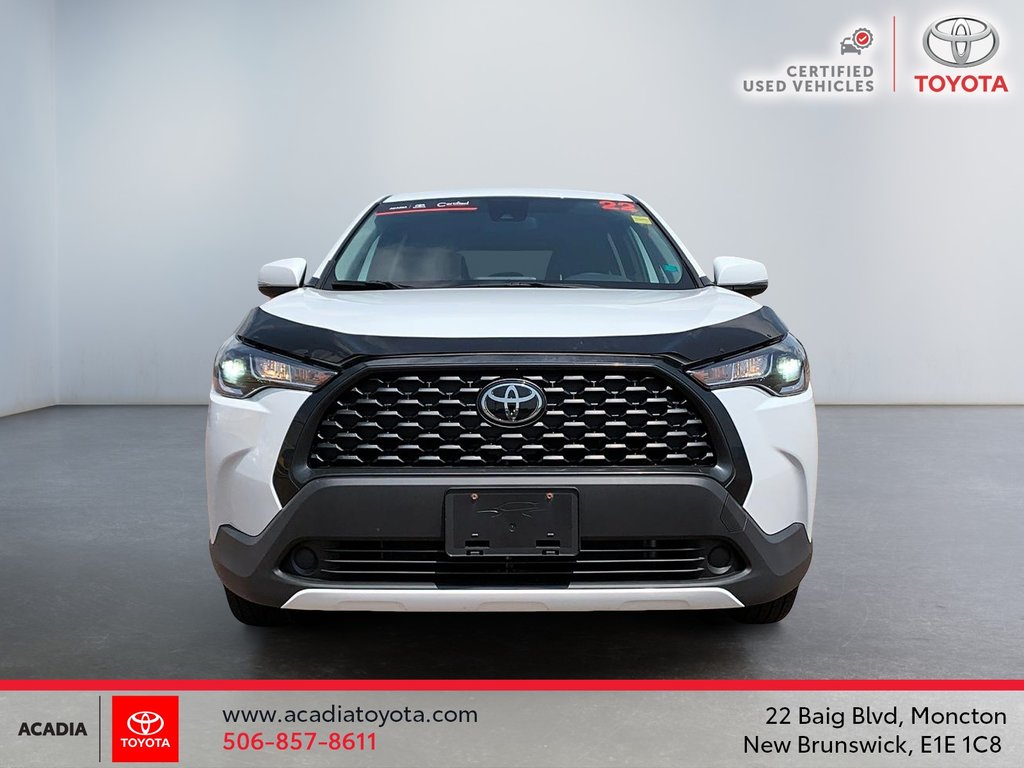 2022 Toyota COROLLA CROSS LE in Moncton, New Brunswick - 2 - w1024h768px