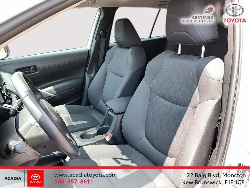 2022 Toyota COROLLA CROSS LE in Moncton, New Brunswick - 9 - w1024h768px